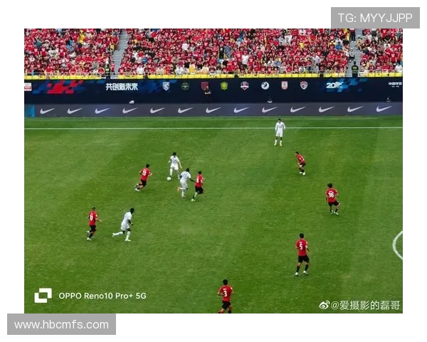 足球明星拍照秘籍揭秘如何在镜头前展现最佳状态与魅力 足球明星拍照秘籍揭秘如何在镜头前展现最佳状态与魅力